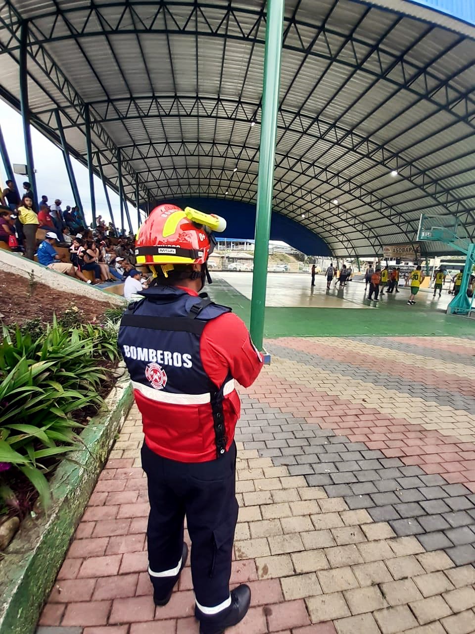 | #Seguridad | #Prevención | #AME | 
 La unidad A4 con el fin de brindar segurid...
