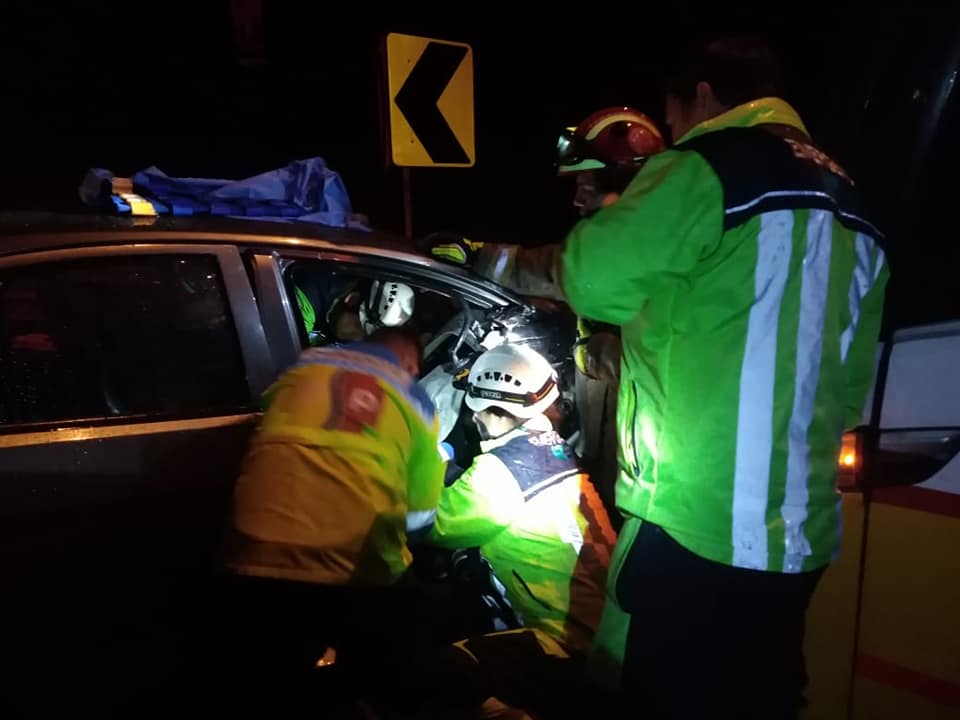 #EMERGENCIA#
 Siendo las 04:25 y por llamado del ecu-911 la unidad A4 se dirige ...
