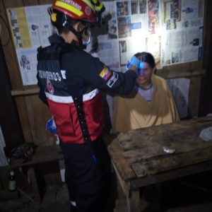 Por llamado del #ECU911 una unidad bomberil se dirige a una #emergenciamédica en...